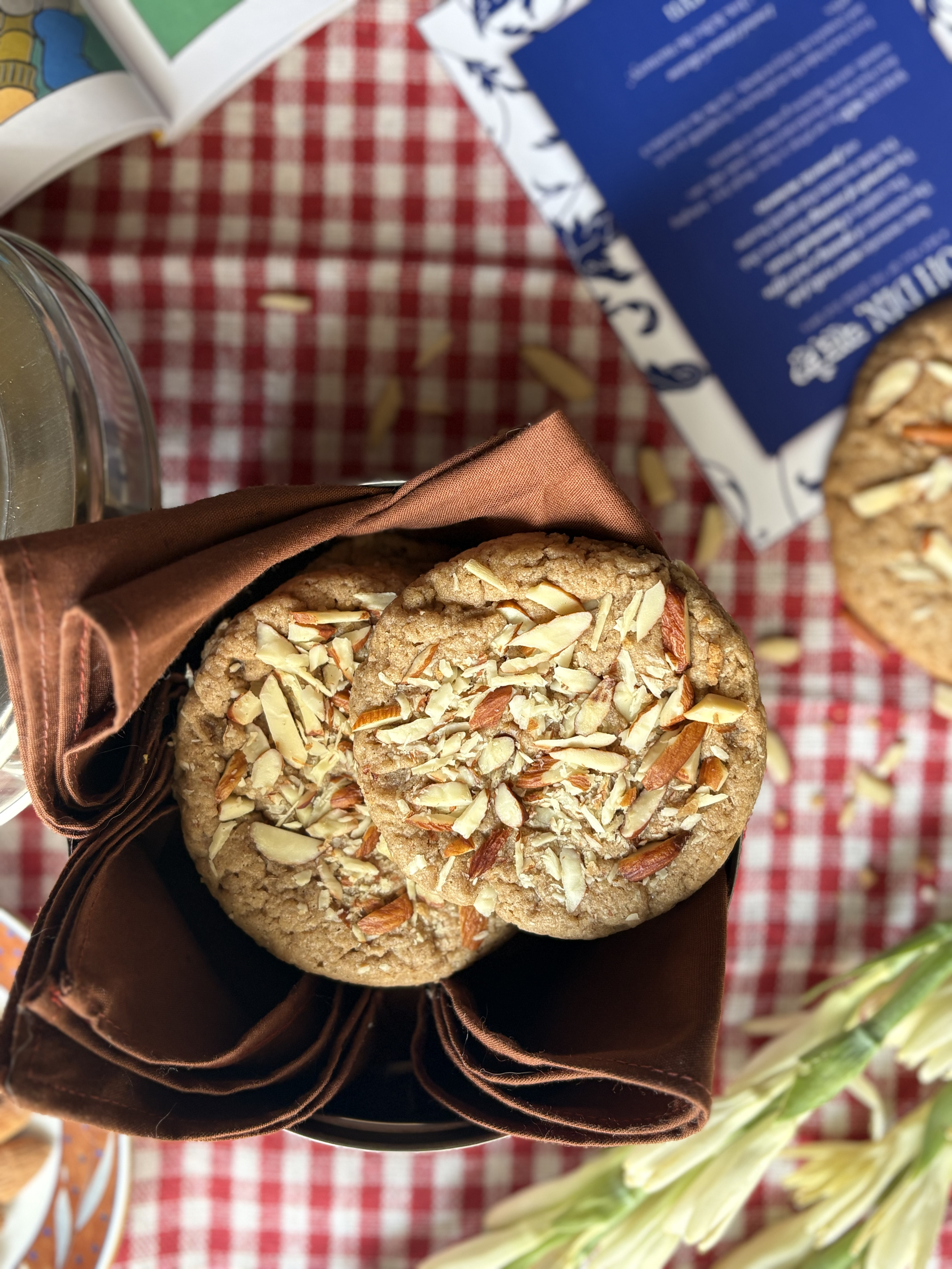 Almond Cinnamon Cookies, second angle